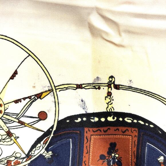 Silky polyester scarf large square designer look red blue gold carriages FLAWS - Picture 12 of 12